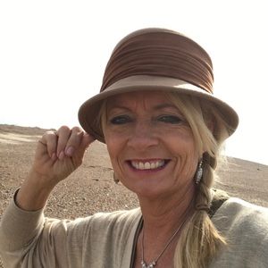 Meet your Posher, Rita